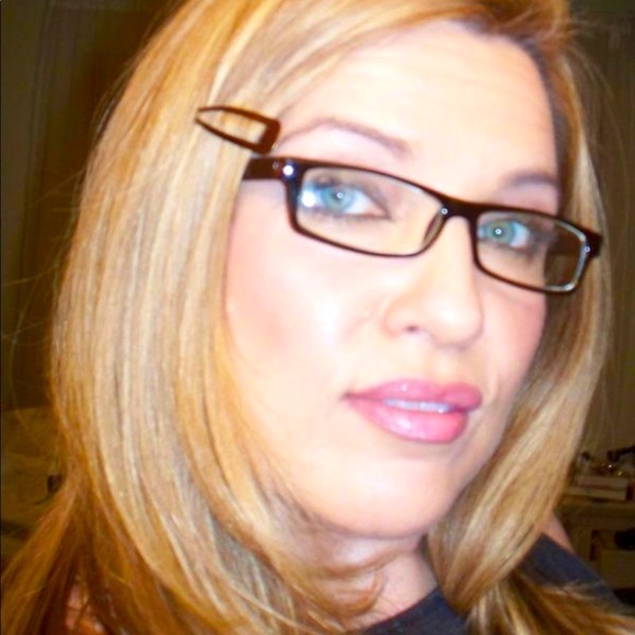 Meet your Posher, Lisa - Picture 3 of 14